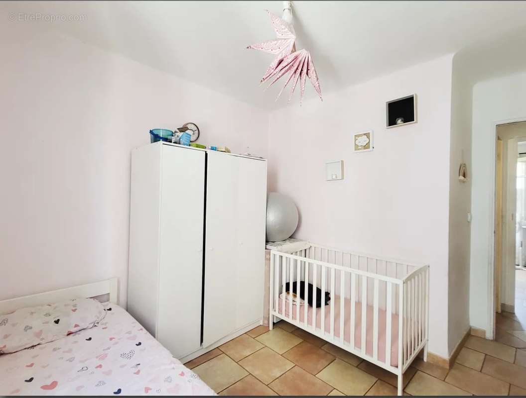 Appartement à MARSEILLE-3E