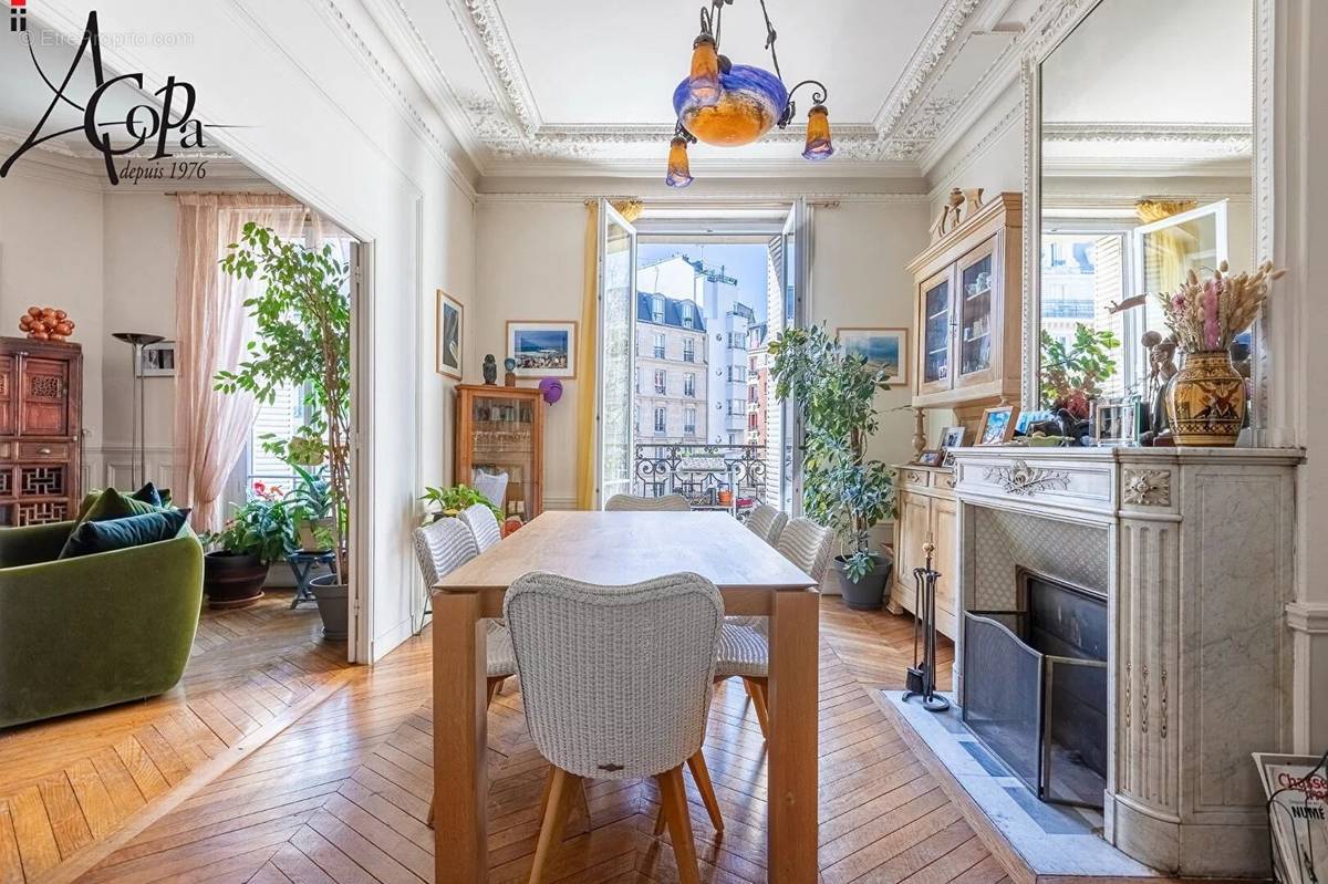 Appartement à PARIS-18E