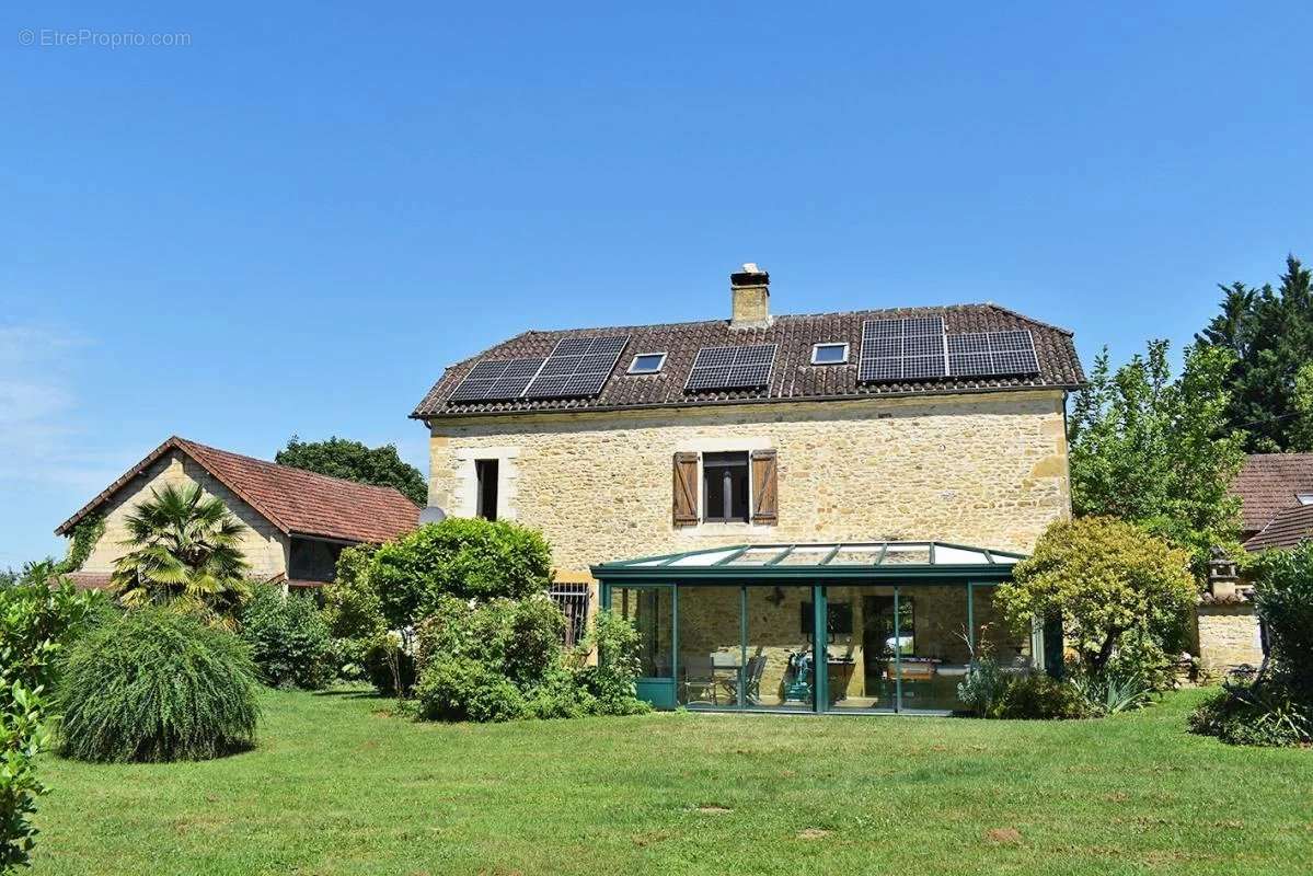 Maison à LA CHAPELLE-AUBAREIL