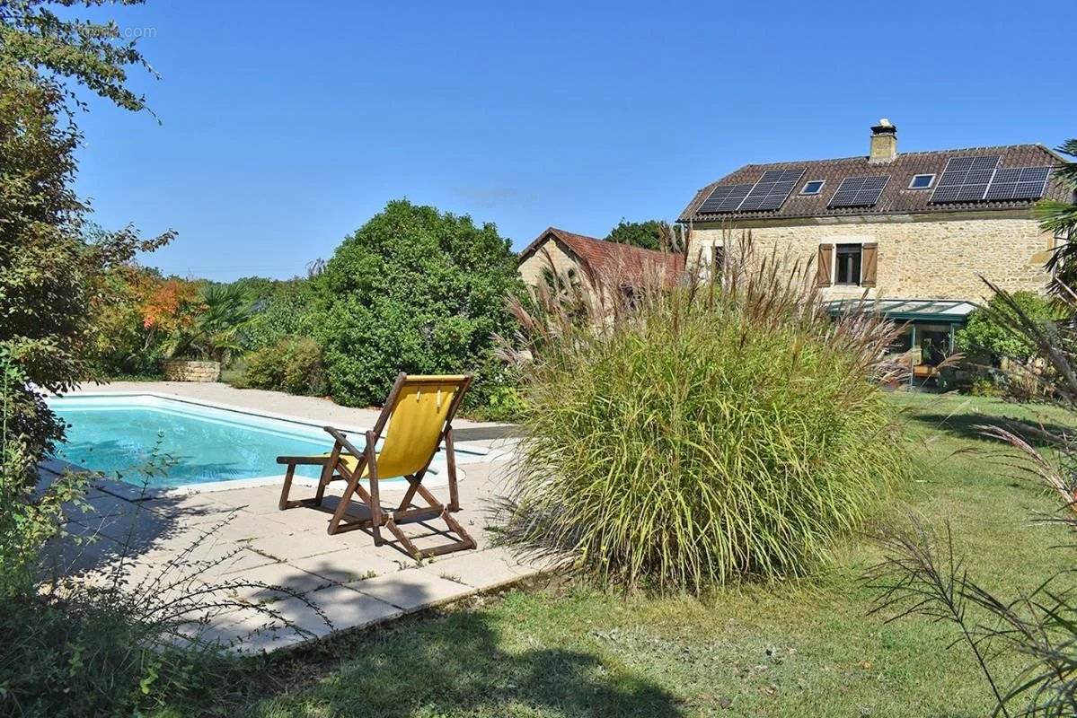 Maison à LA CHAPELLE-AUBAREIL