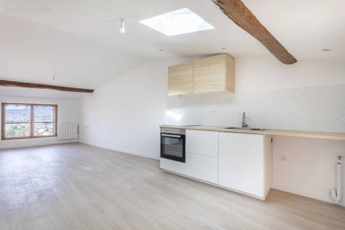 Appartement à SAINT-MAXIMIN-LA-SAINTE-BAUME