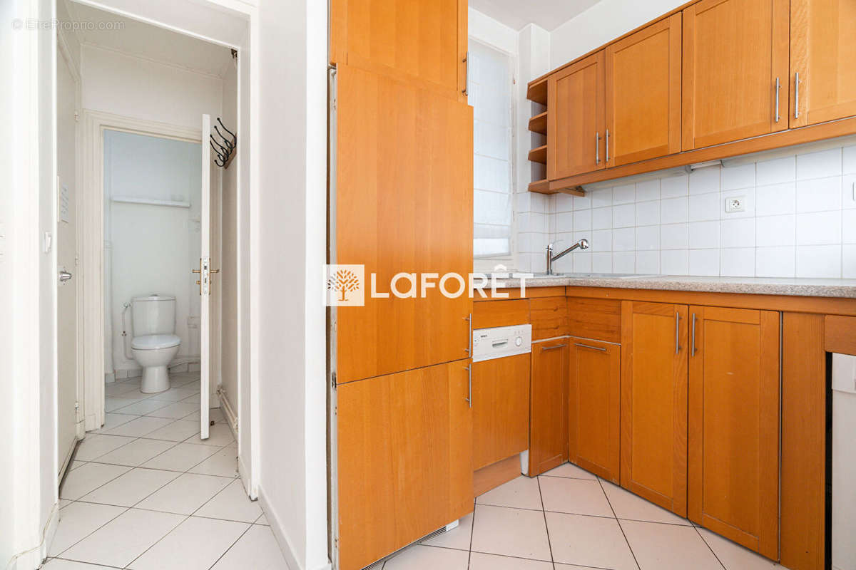 Appartement à PARIS-17E