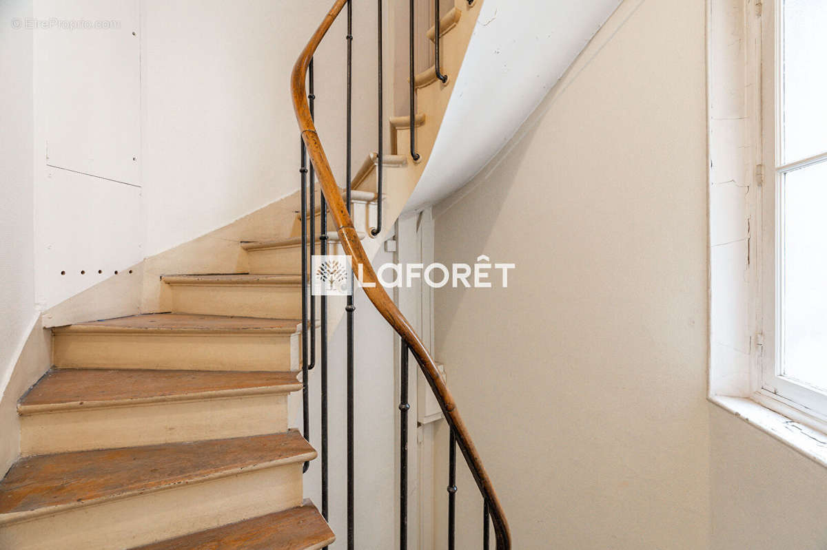 Appartement à PARIS-17E