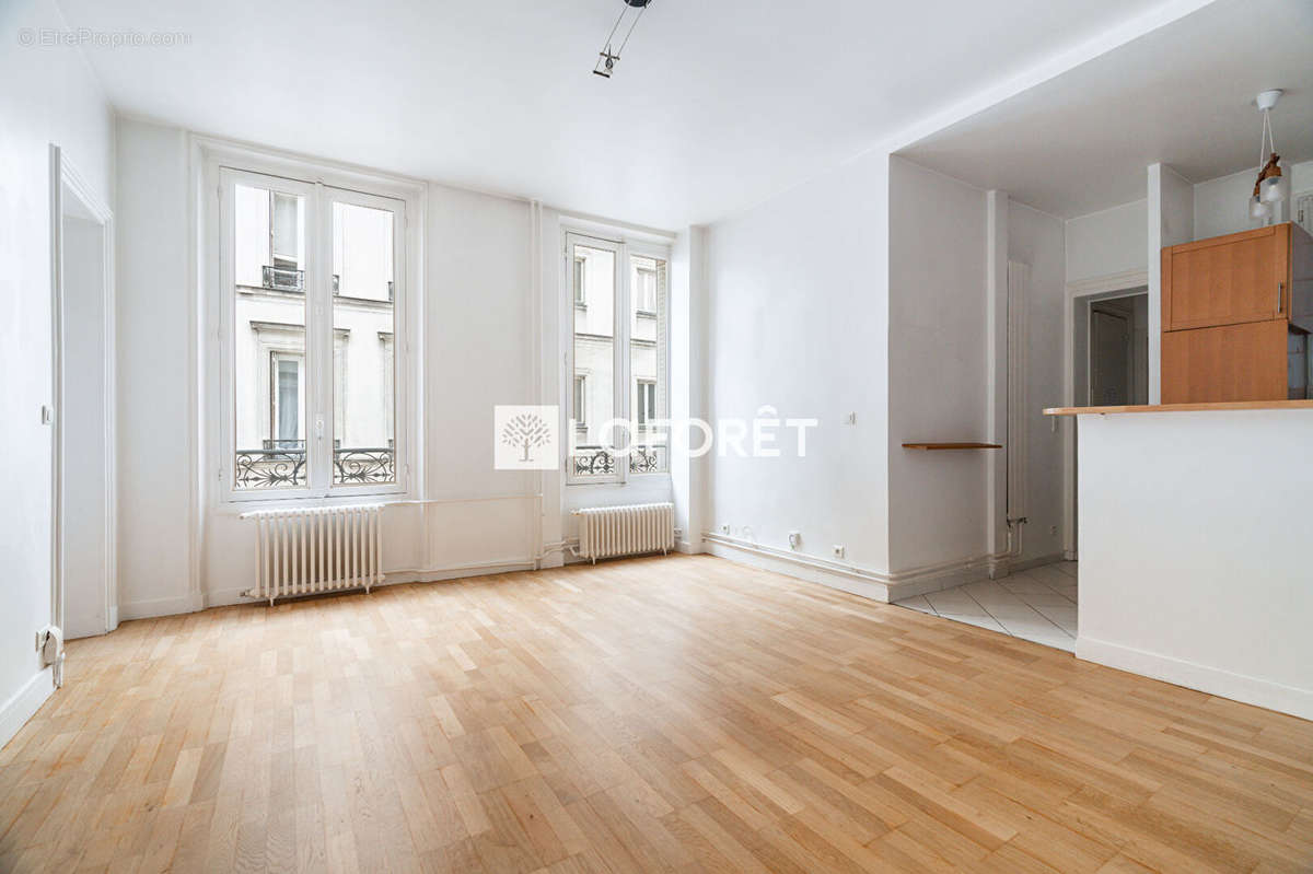 Appartement à PARIS-17E