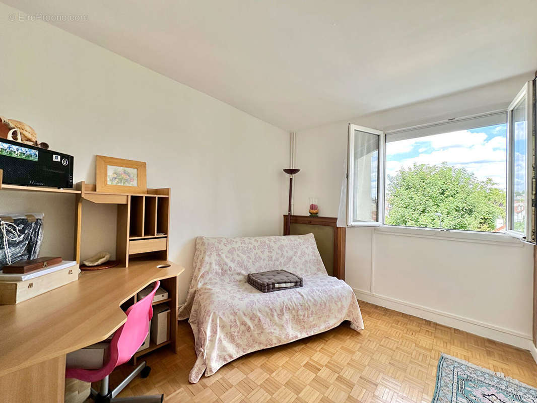 Appartement à FONTENAY-SOUS-BOIS