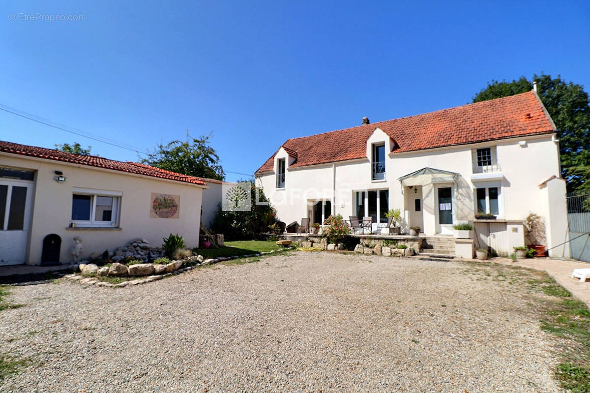 Maison à FONTAINEBLEAU