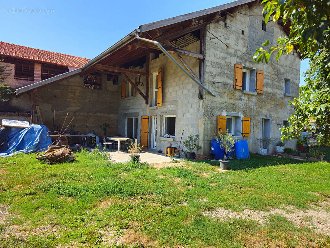 Maison à SAINT-ETIENNE-DE-SAINT-GEOIRS