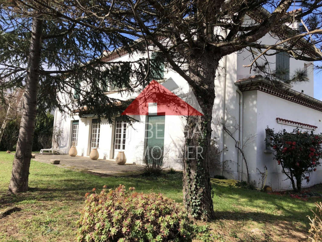 Maison à AUSSILLON