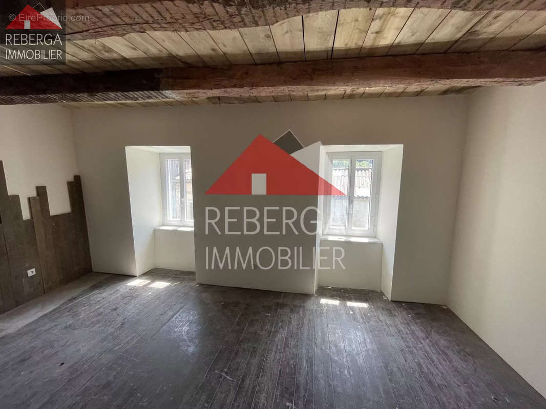 Appartement à LABASTIDE-ROUAIROUX