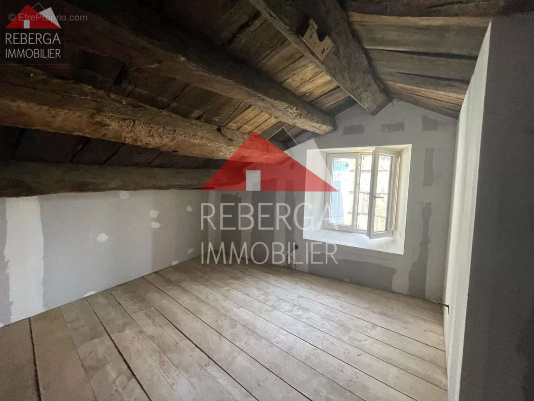 Appartement à LABASTIDE-ROUAIROUX