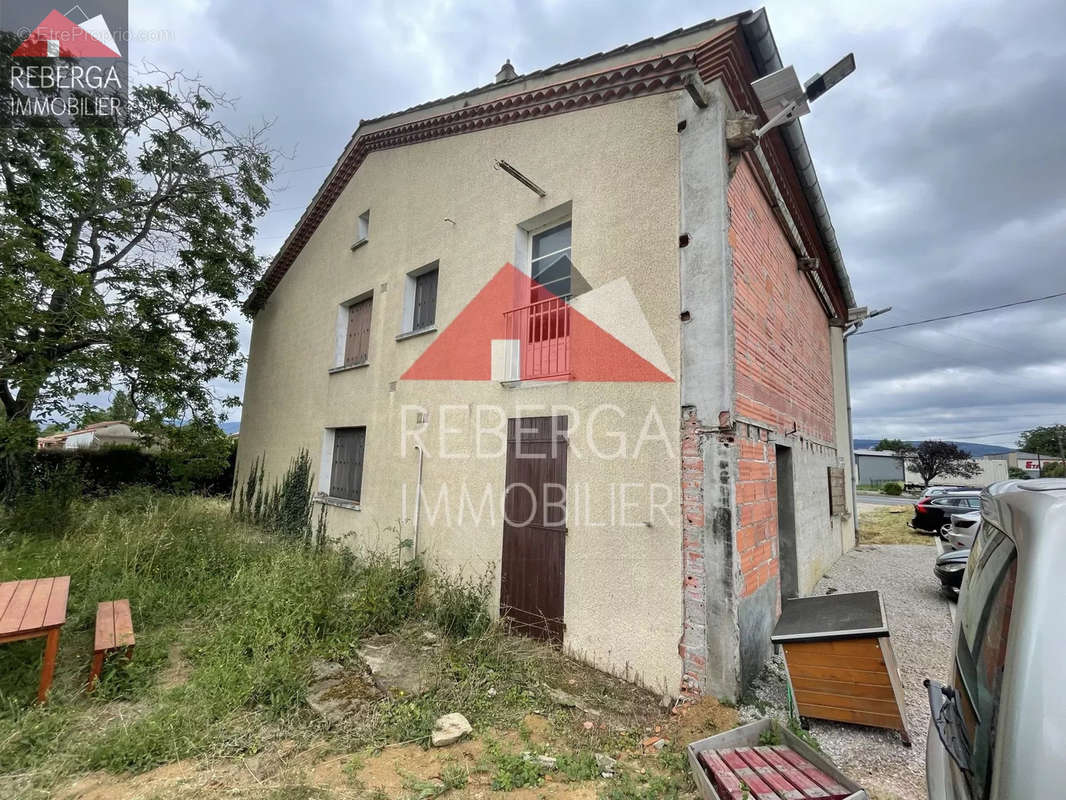 Maison à LABRUGUIERE