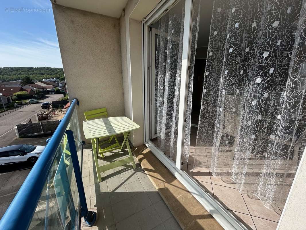 Appartement à AMNEVILLE