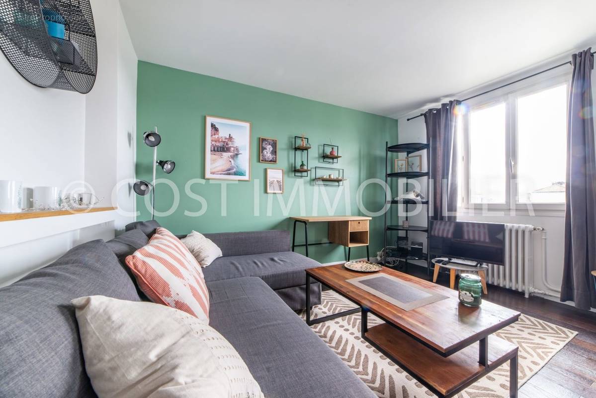 Appartement à COLOMBES