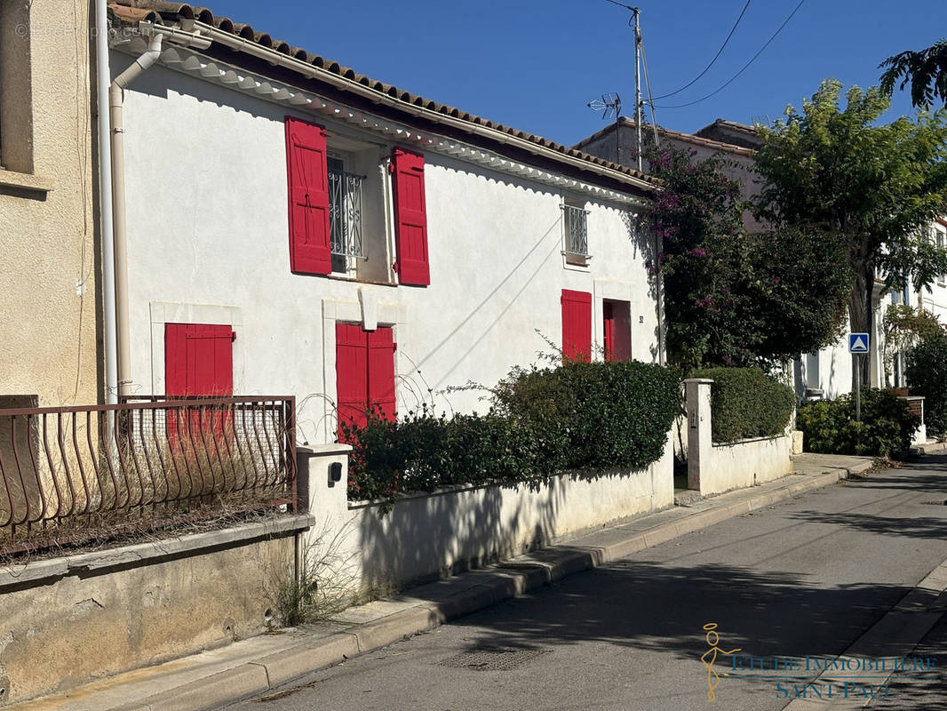 Maison à CUXAC-D&#039;AUDE