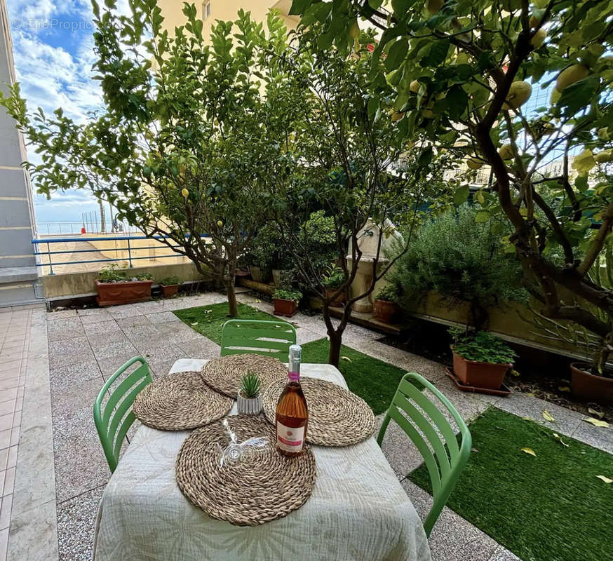 Appartement à ROQUEBRUNE-CAP-MARTIN