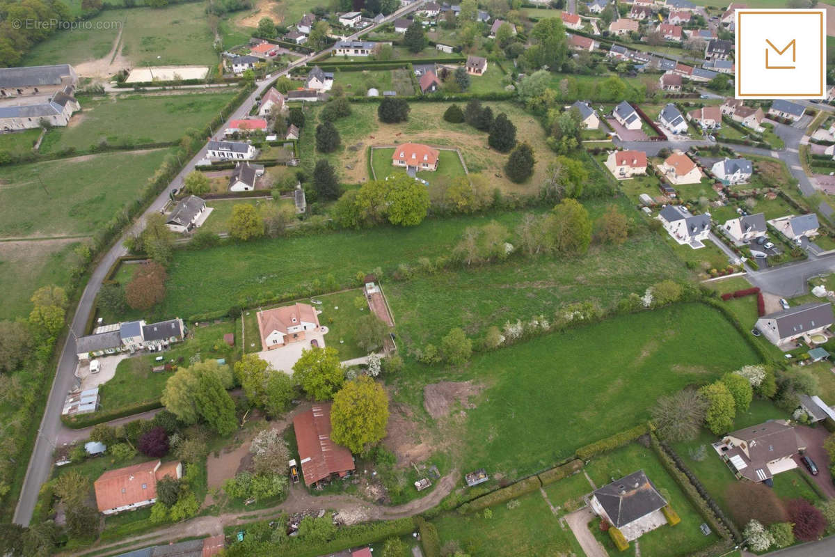 Terrain à SOMMERVIEU