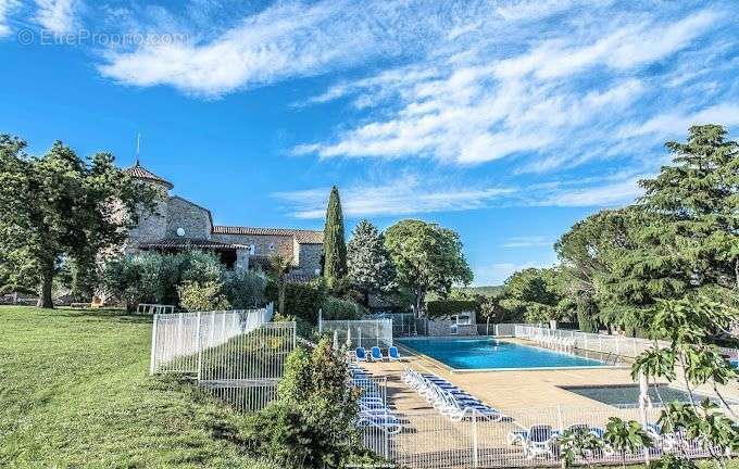 Appartement à BERRIAS-ET-CASTELJAU