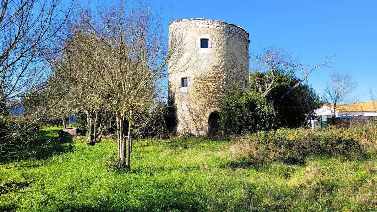 Terrain à MARENNES