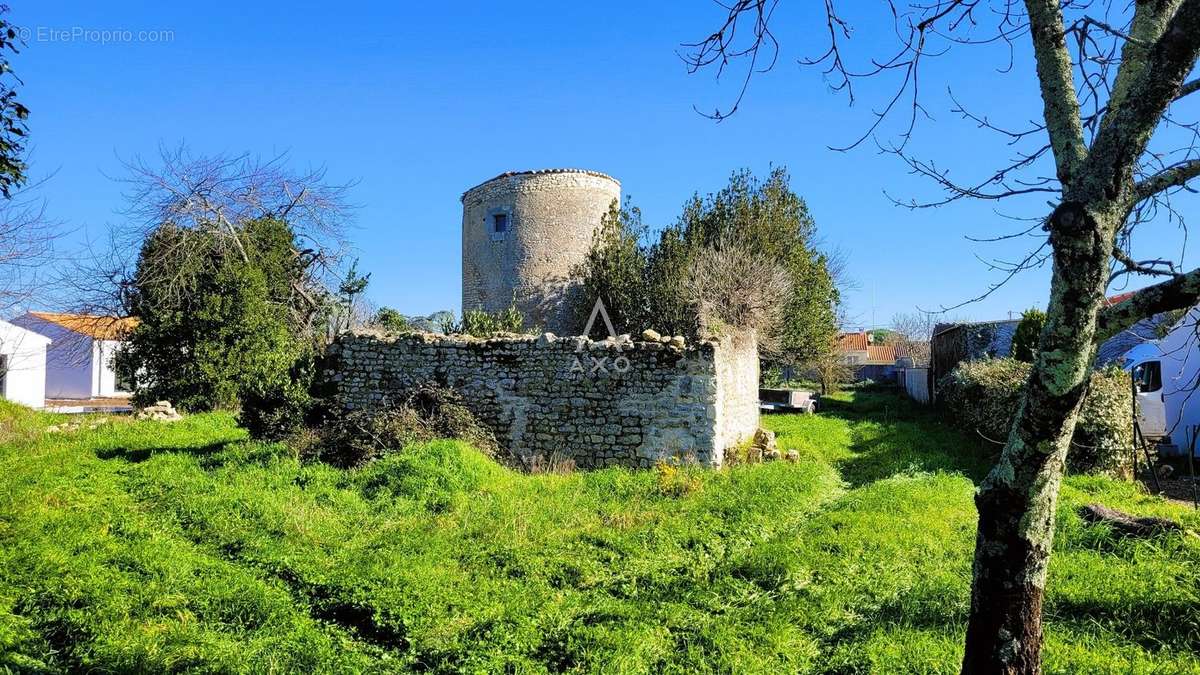 Terrain à MARENNES