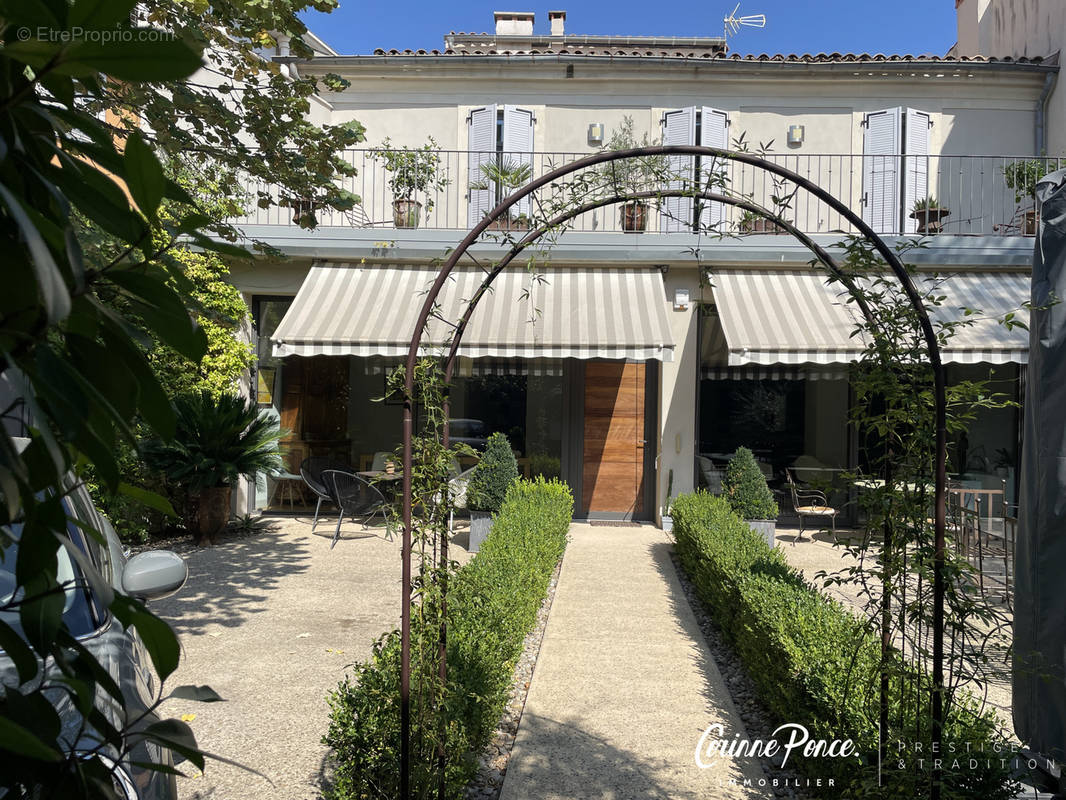 Maison à NIMES