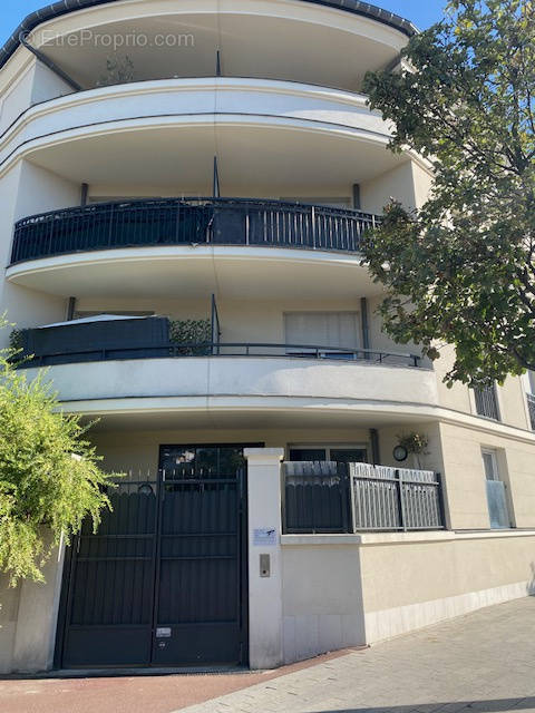 Appartement à GENNEVILLIERS