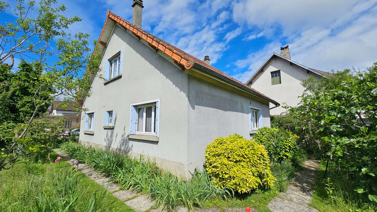 Maison à TREMBLAY-EN-FRANCE