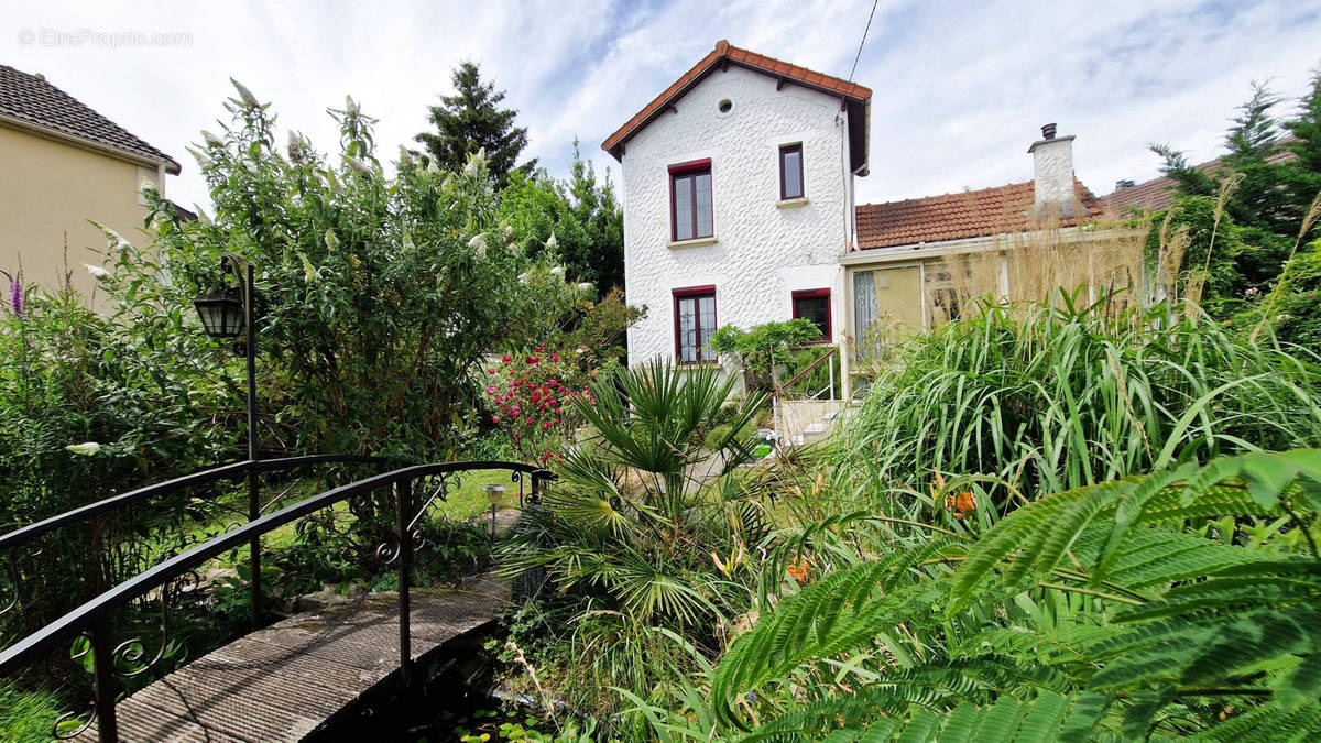 Maison à TREMBLAY-EN-FRANCE