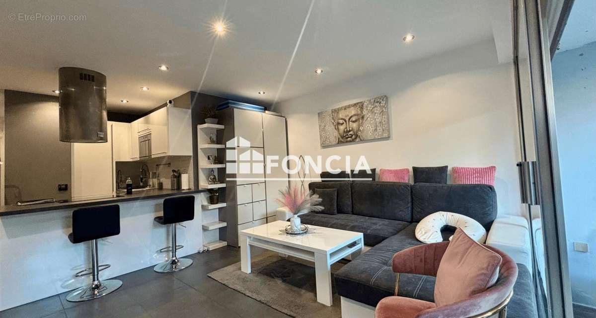 Appartement à VILLENEUVE-LOUBET