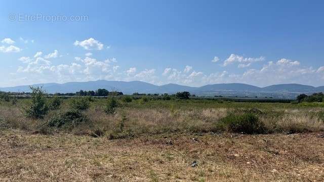 Terrain à AUBERIVES-SUR-VAREZE