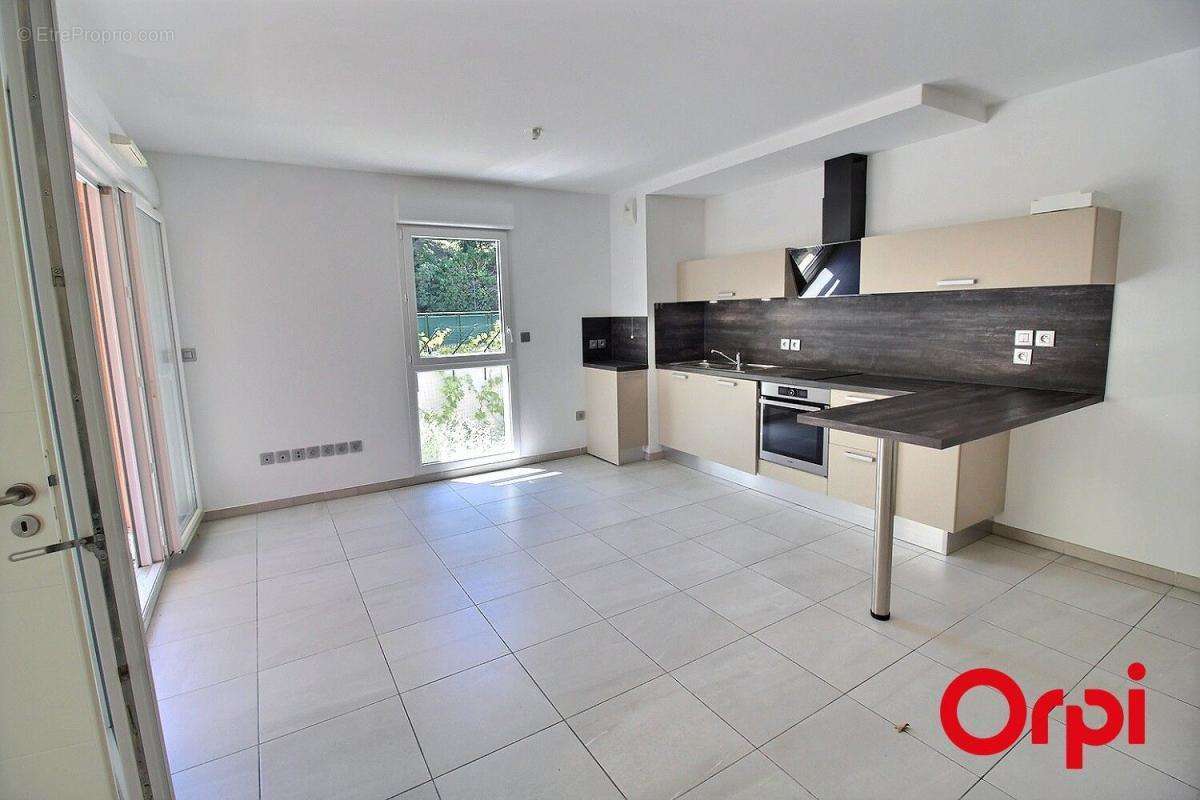 Appartement à MARSEILLE-12E