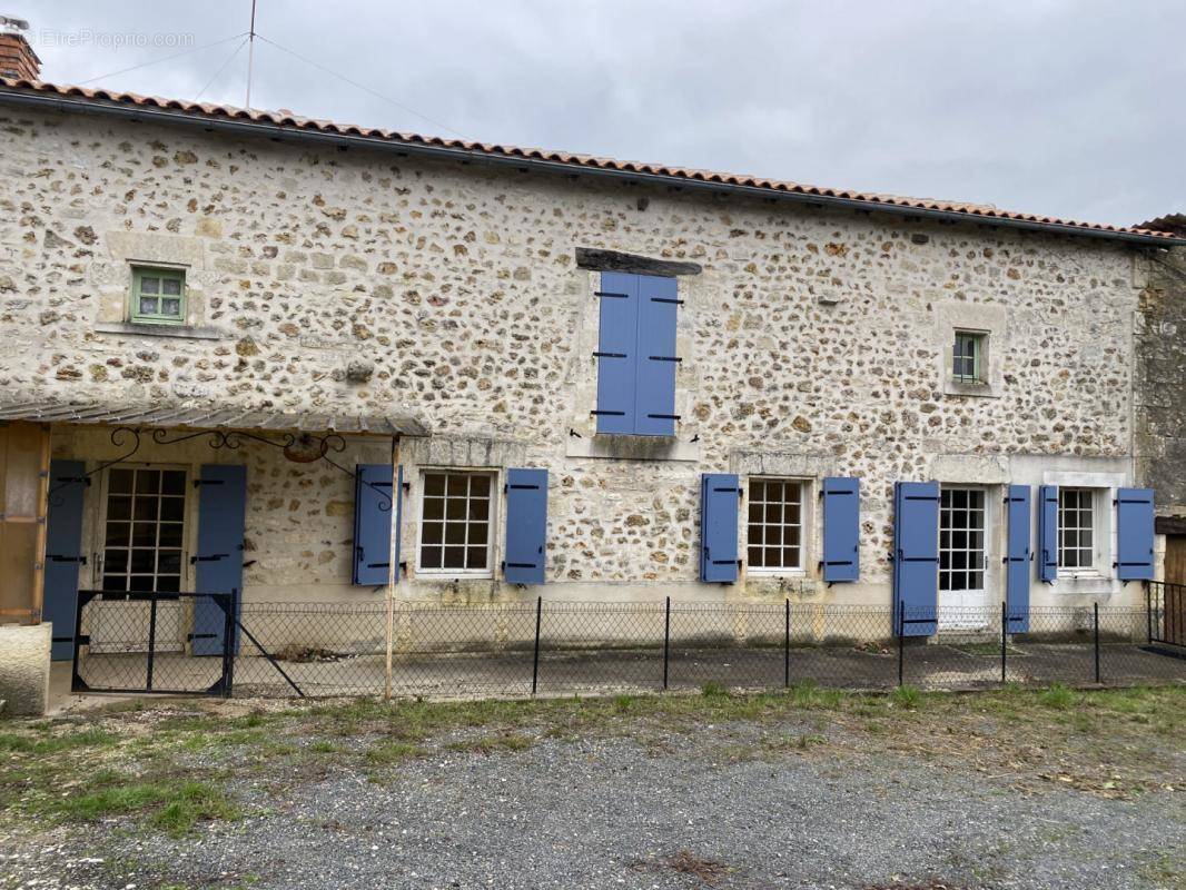 Maison à TAPONNAT-FLEURIGNAC