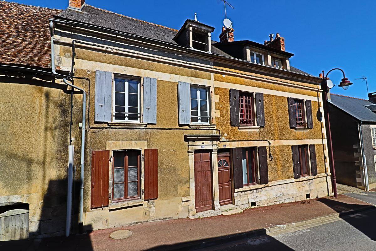 Maison à SAINT-SATUR