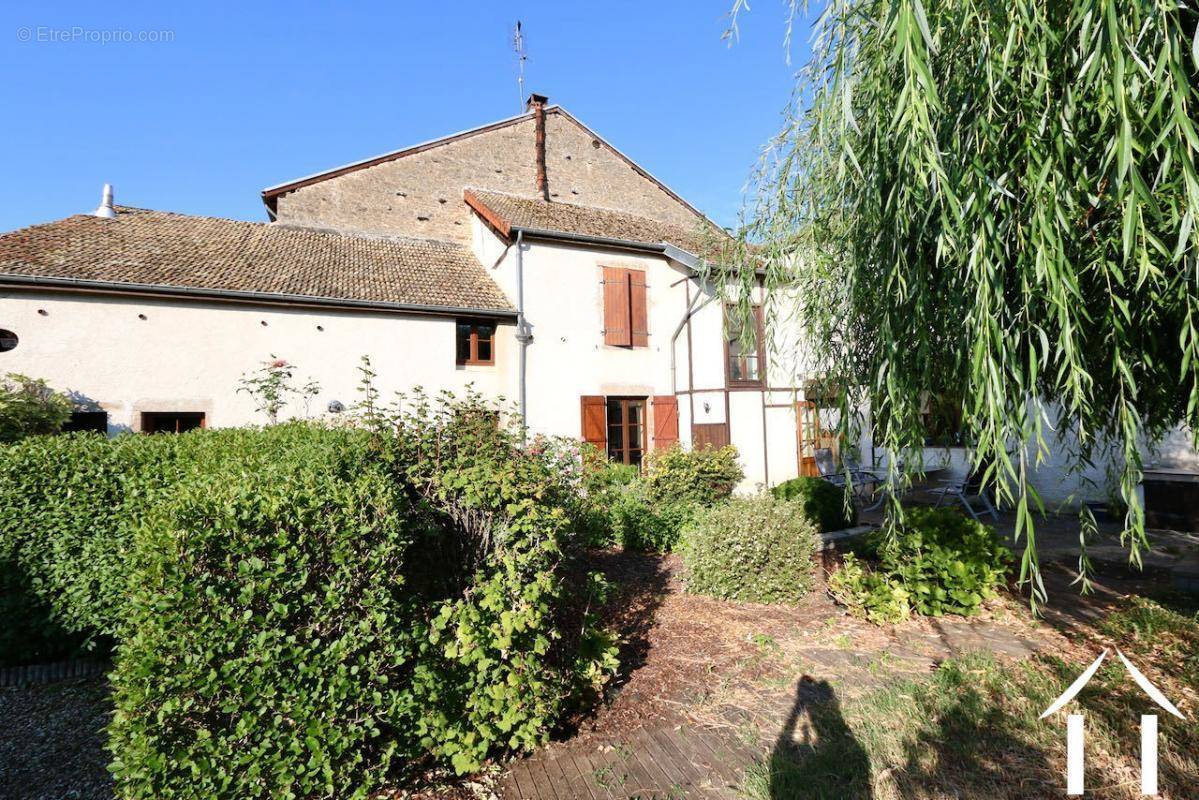 Maison à NOLAY