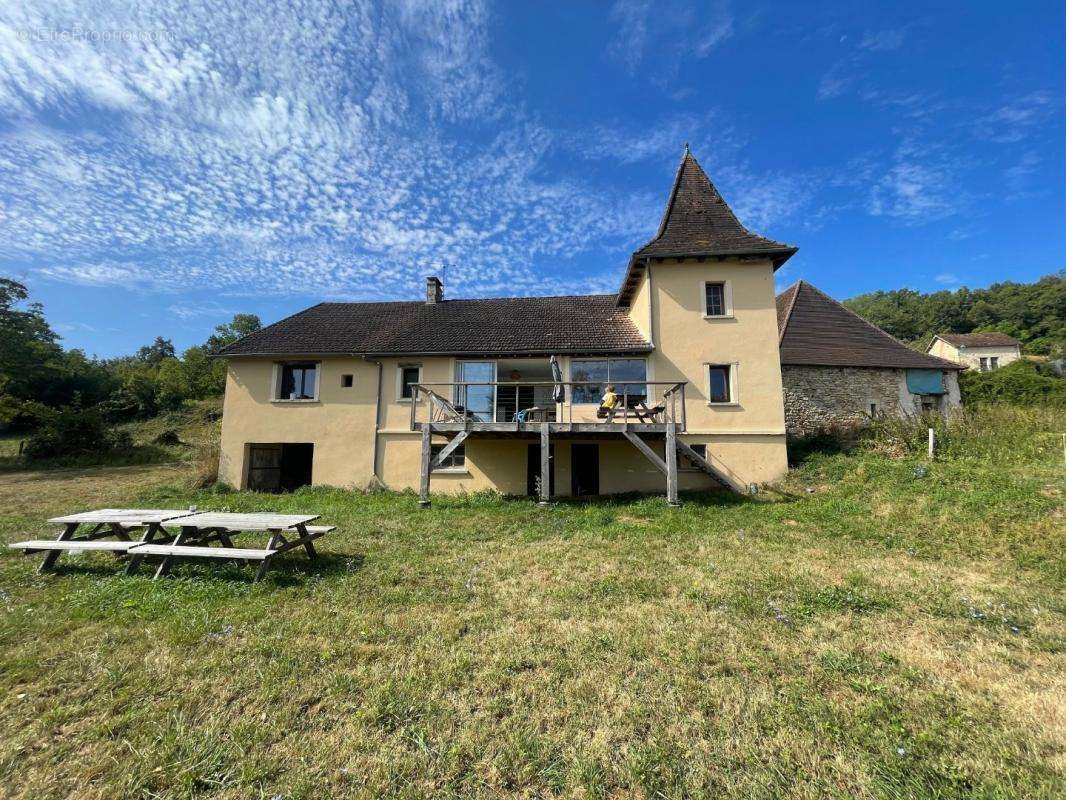 Maison à SAINT-RABIER