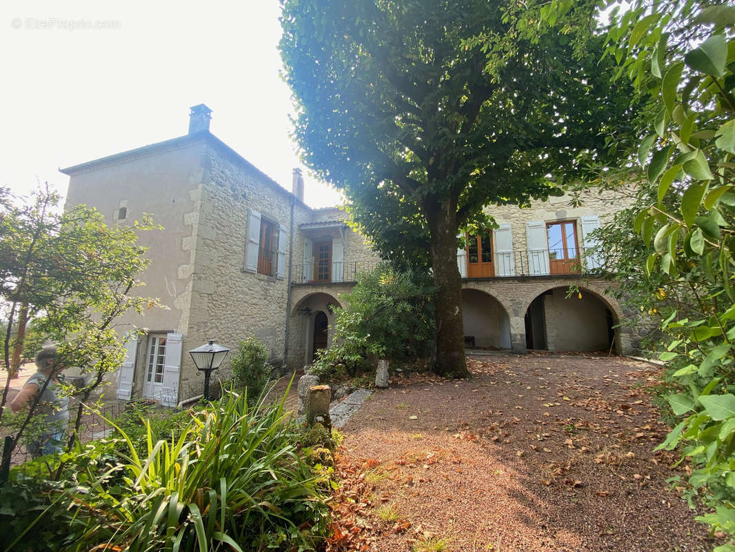 Maison à LAVARDAC