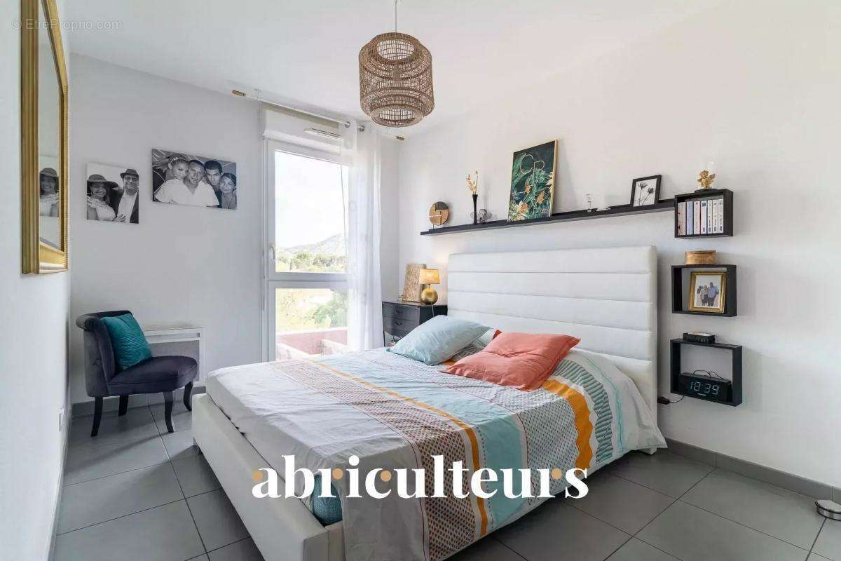 Appartement à MARSEILLE-9E