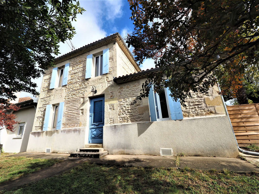 Maison à SAINTE-BAZEILLE