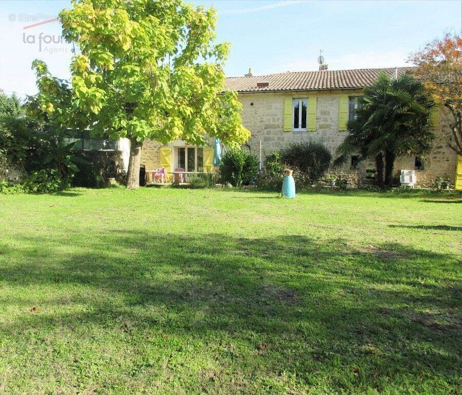 Maison à SAINT-ANDRE-DE-CUBZAC