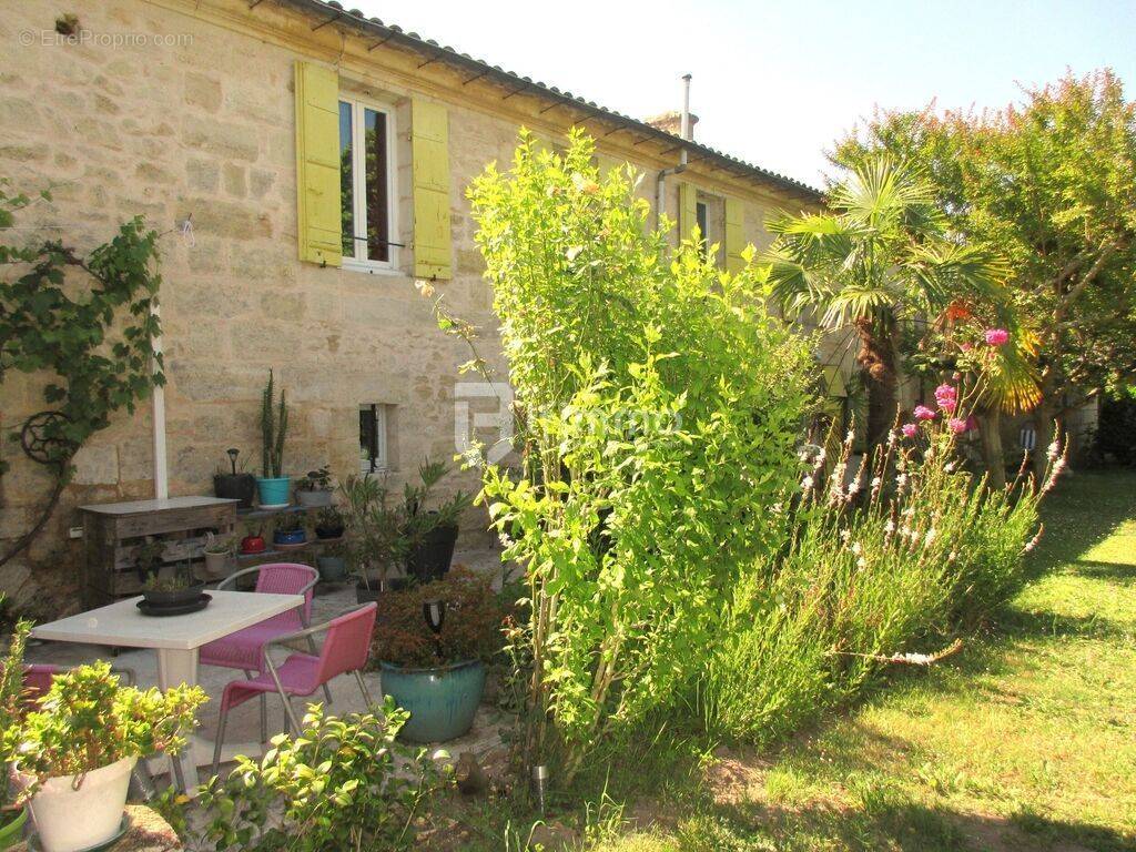 Maison à SAINT-ANDRE-DE-CUBZAC