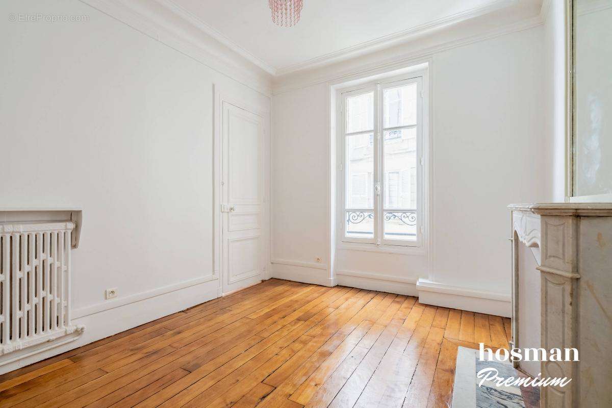 Appartement à PARIS-10E