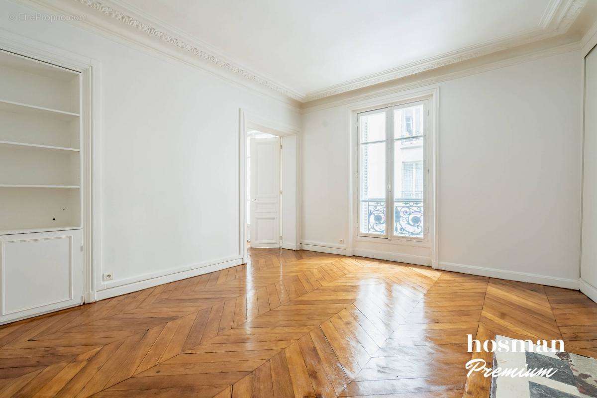 Appartement à PARIS-10E