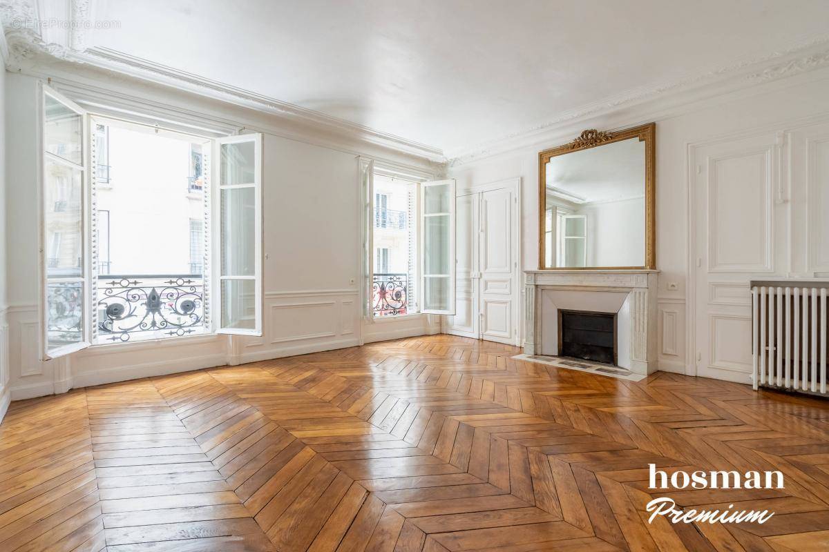 Appartement à PARIS-10E