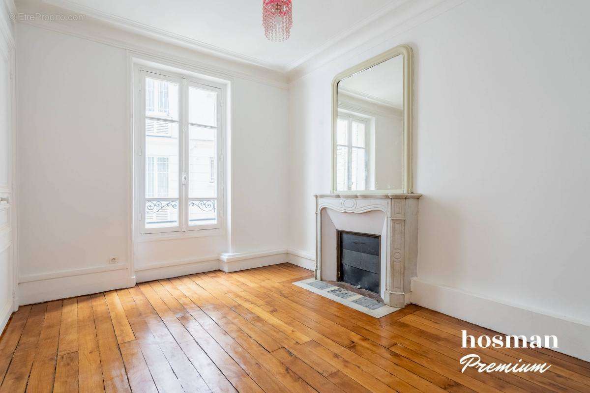 Appartement à PARIS-10E