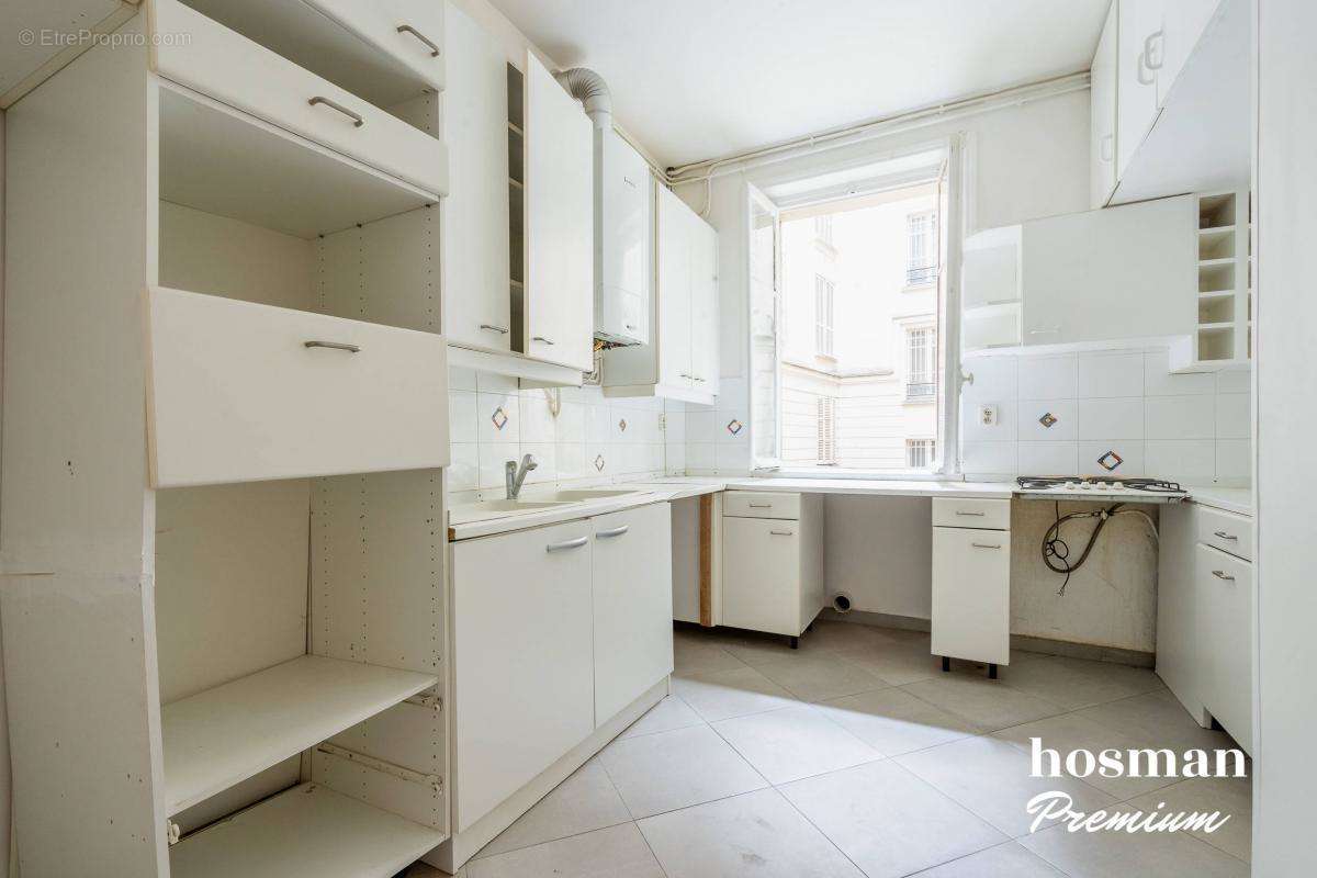 Appartement à PARIS-10E