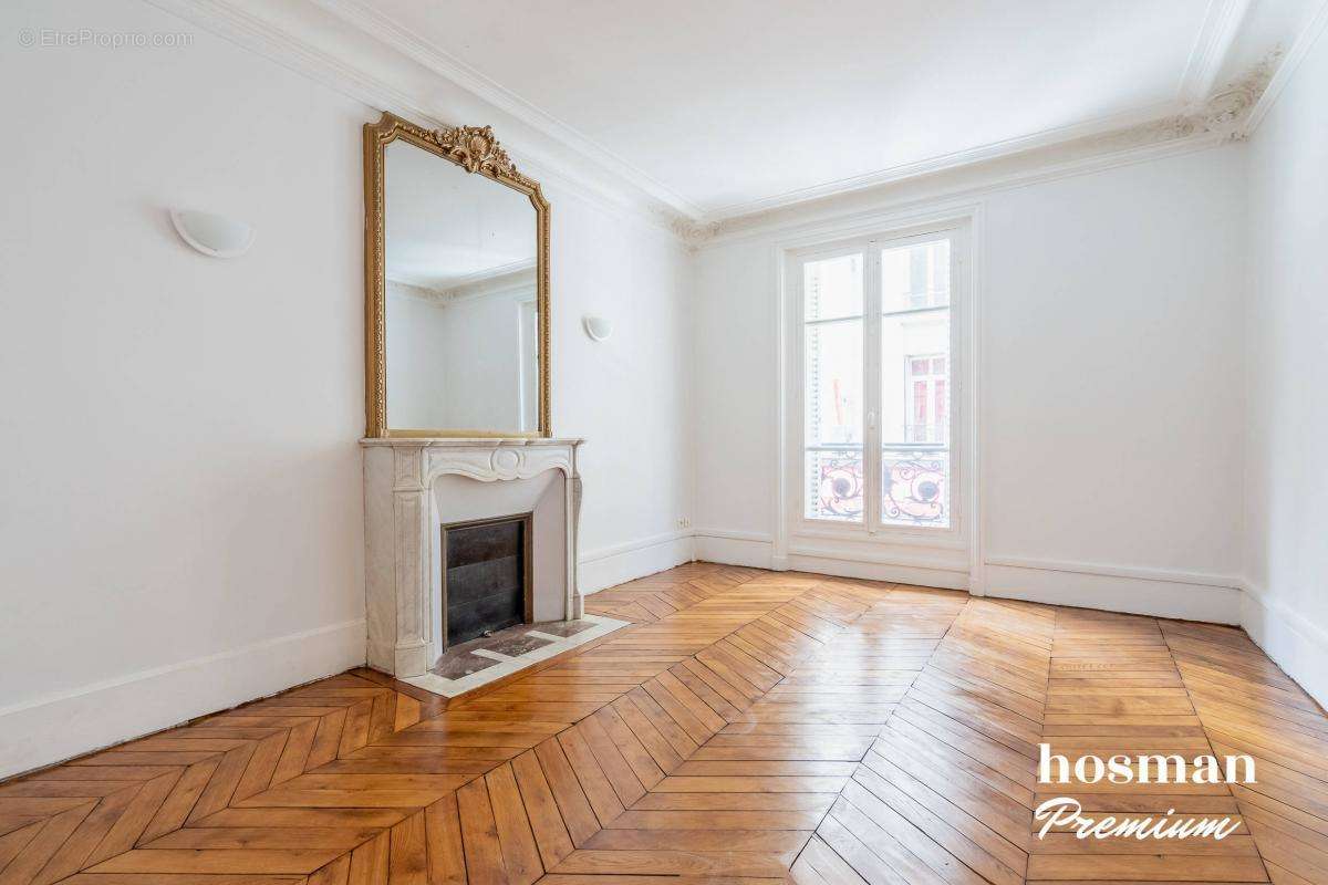 Appartement à PARIS-10E