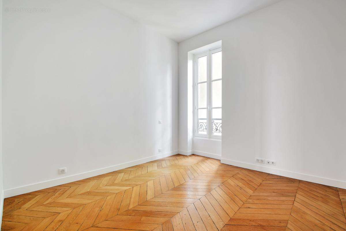 Appartement à PARIS-8E