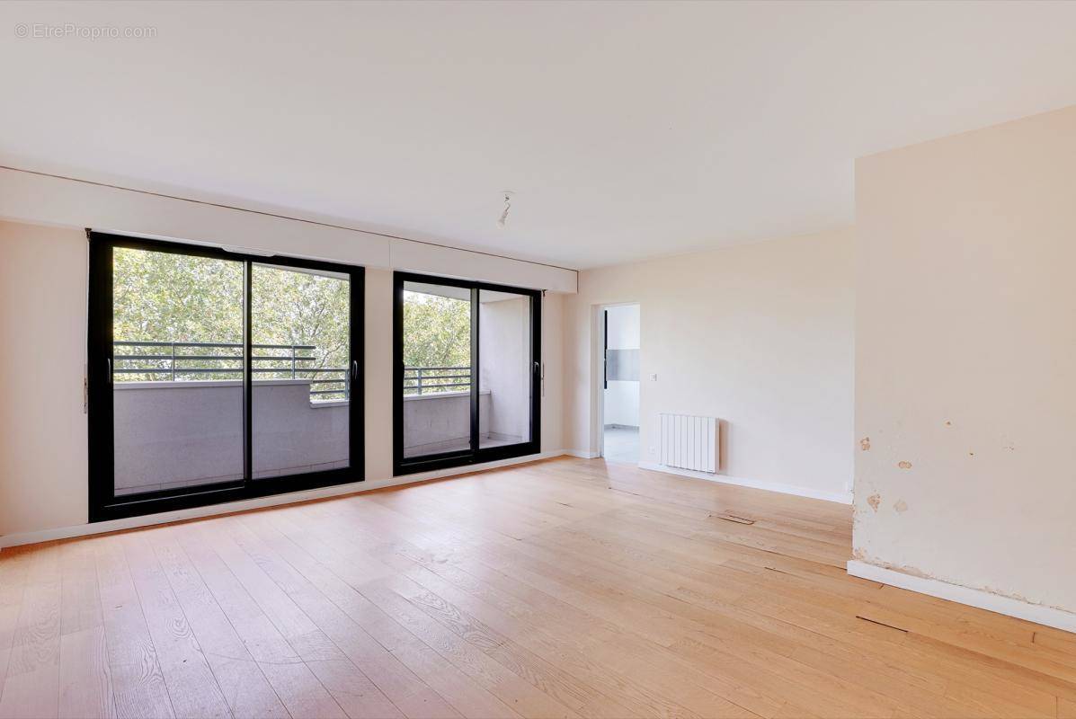 Appartement à PARIS-19E