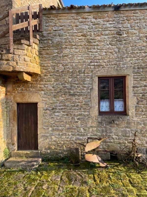 Maison à CHAUVENCY-LE-CHATEAU