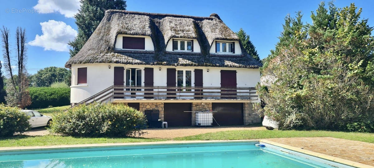 Maison à CORREZE