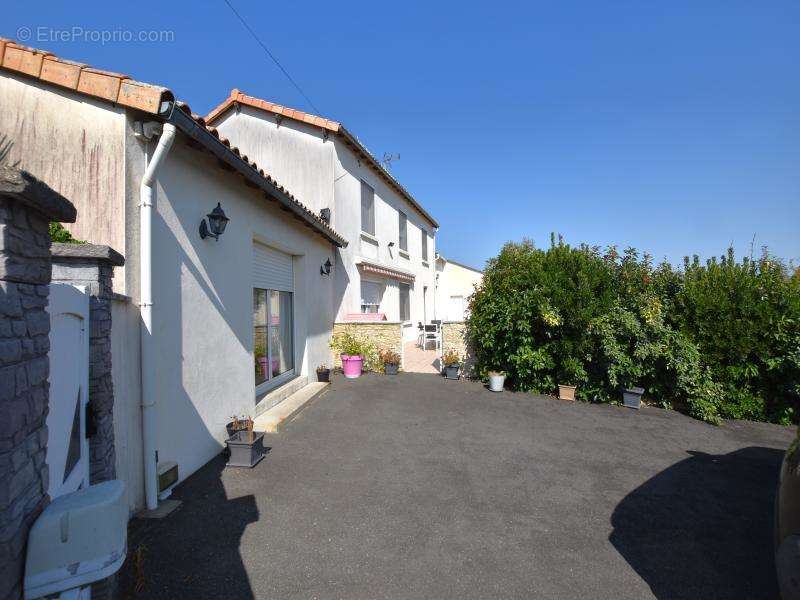 Maison à MOUTIERS-SOUS-ARGENTON